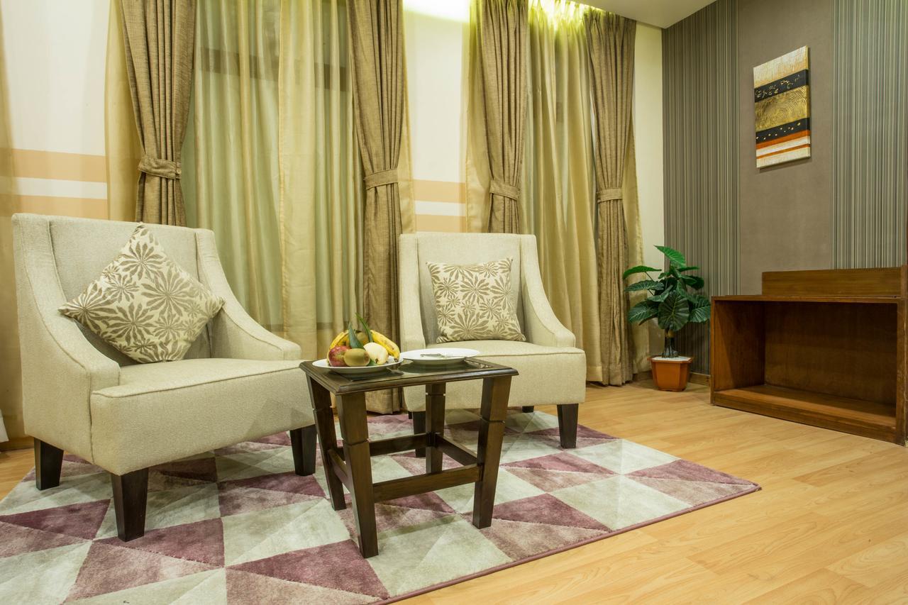 Yatri Suites And Spa Kathmandu Buitenkant foto