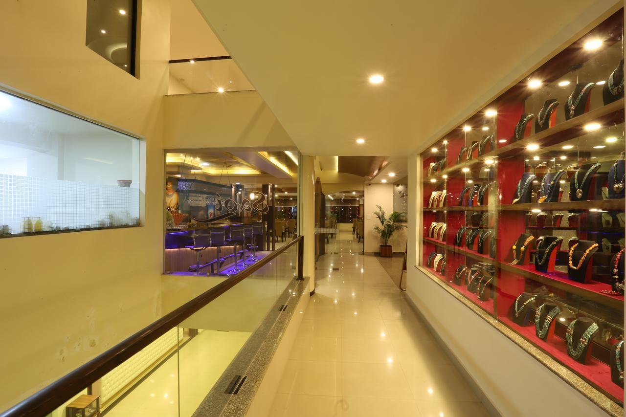 Yatri Suites And Spa Kathmandu Buitenkant foto