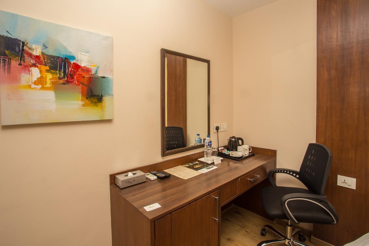Yatri Suites And Spa Kathmandu Buitenkant foto