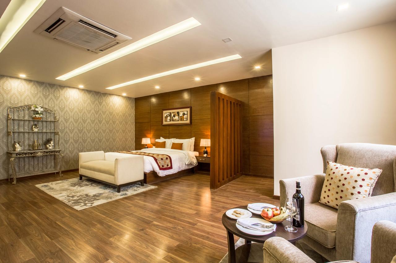 Yatri Suites And Spa Kathmandu Buitenkant foto