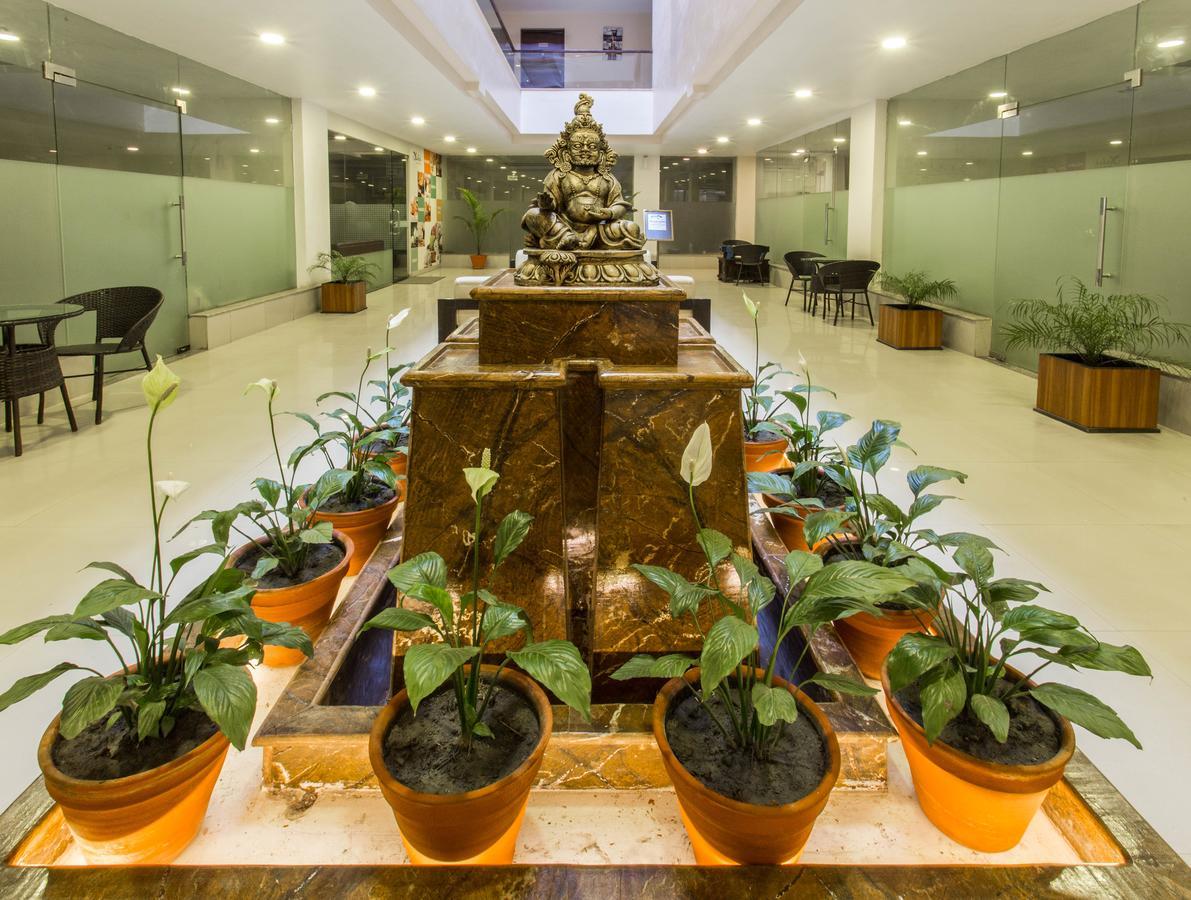 Yatri Suites And Spa Kathmandu Buitenkant foto