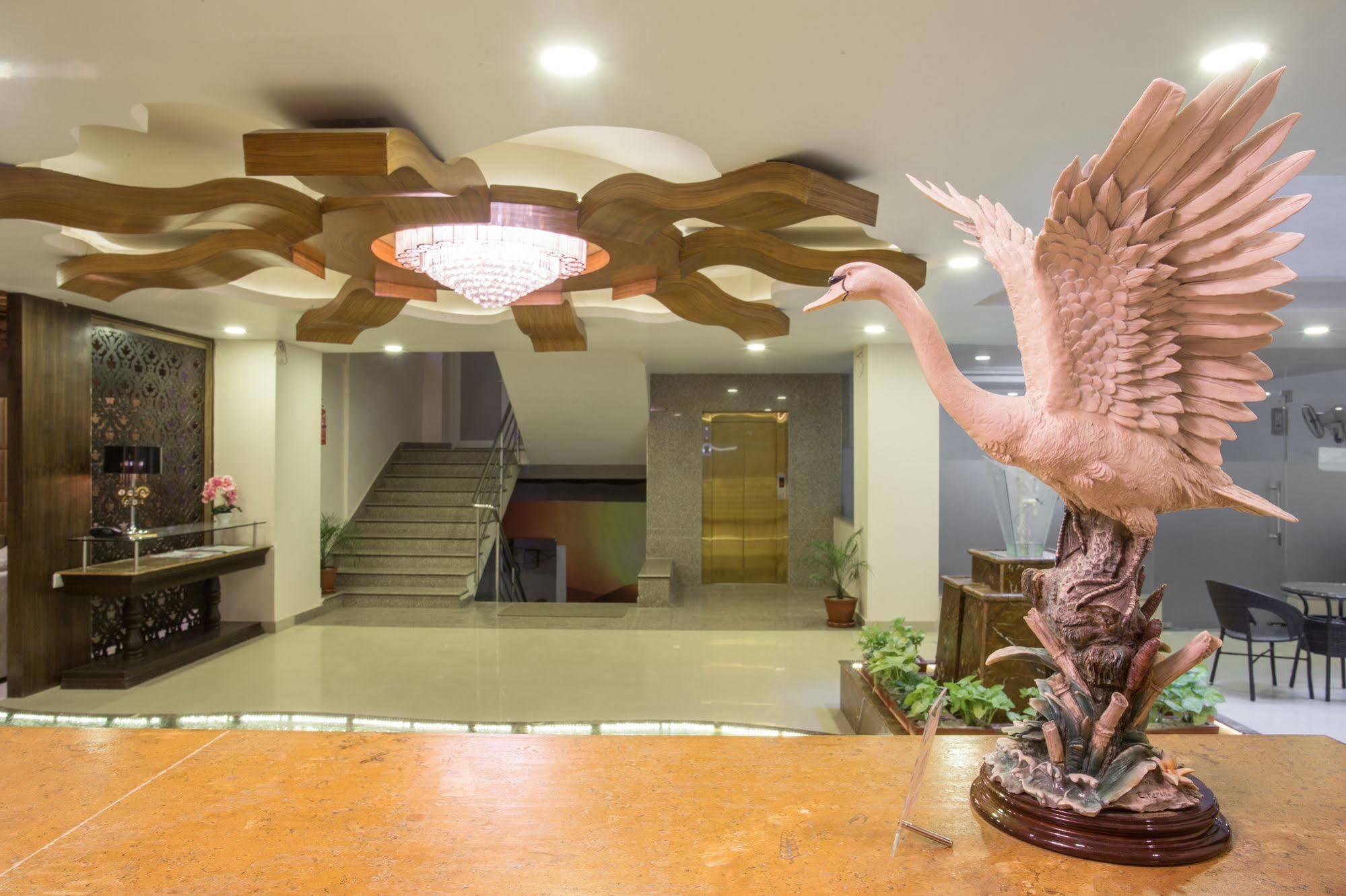 Yatri Suites And Spa Kathmandu Buitenkant foto