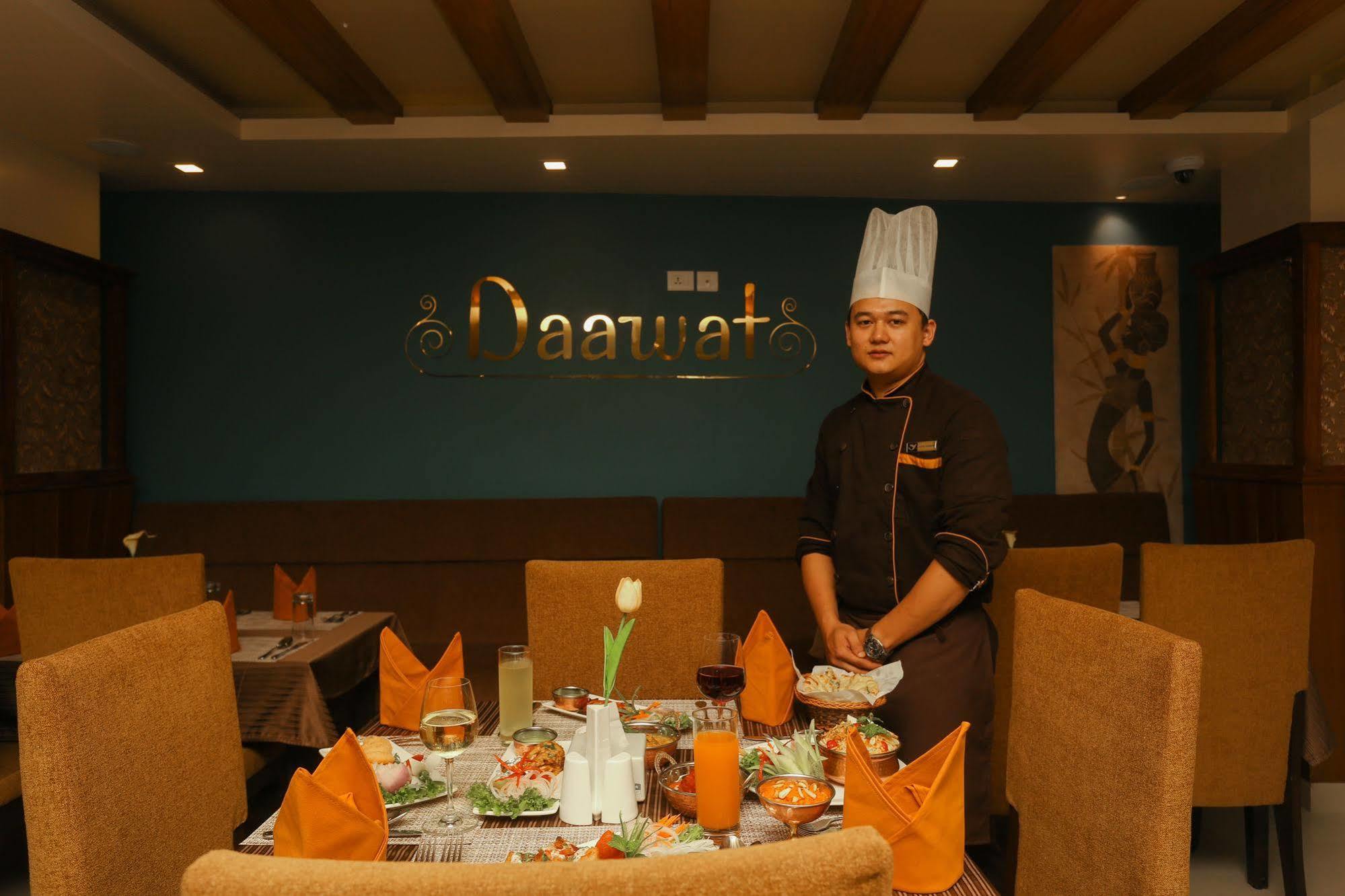 Yatri Suites And Spa Kathmandu Buitenkant foto